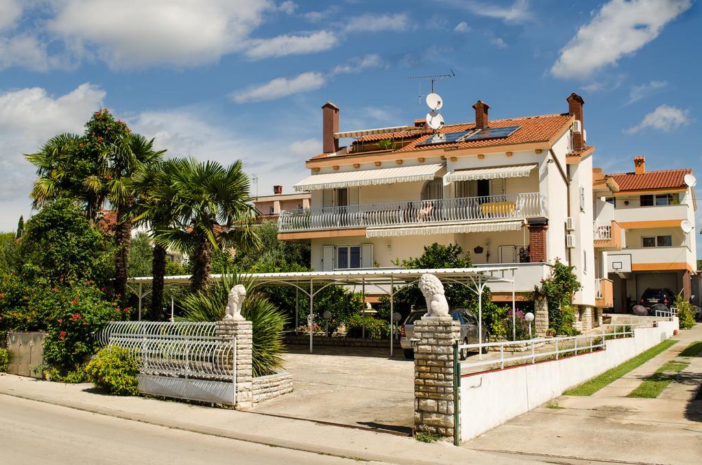 Pansion Adria Hotel Sveti Filip i Jakov Buitenkant foto