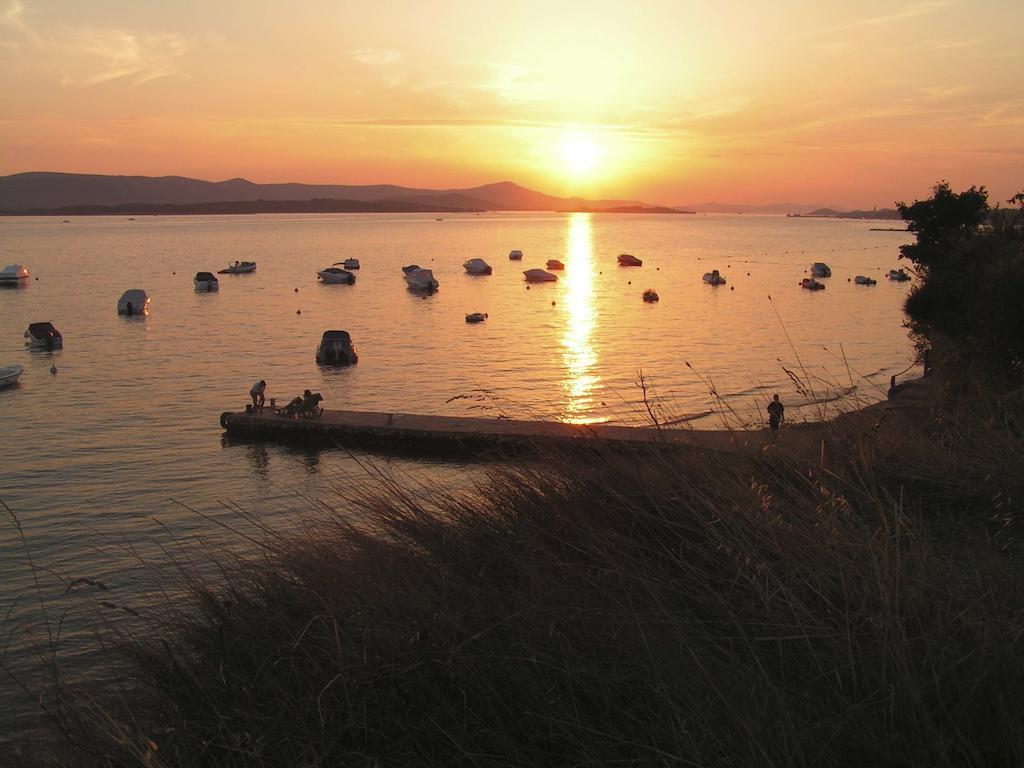 Pansion Adria Hotel Sveti Filip i Jakov Buitenkant foto