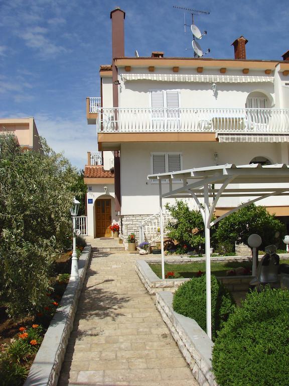 Pansion Adria Hotel Sveti Filip i Jakov Buitenkant foto