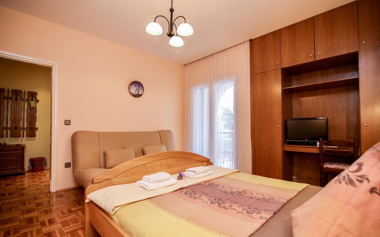 Pansion Adria Hotel Sveti Filip i Jakov Buitenkant foto