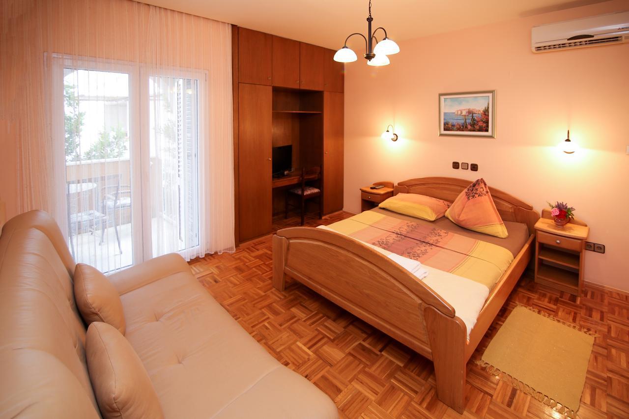 Pansion Adria Hotel Sveti Filip i Jakov Buitenkant foto