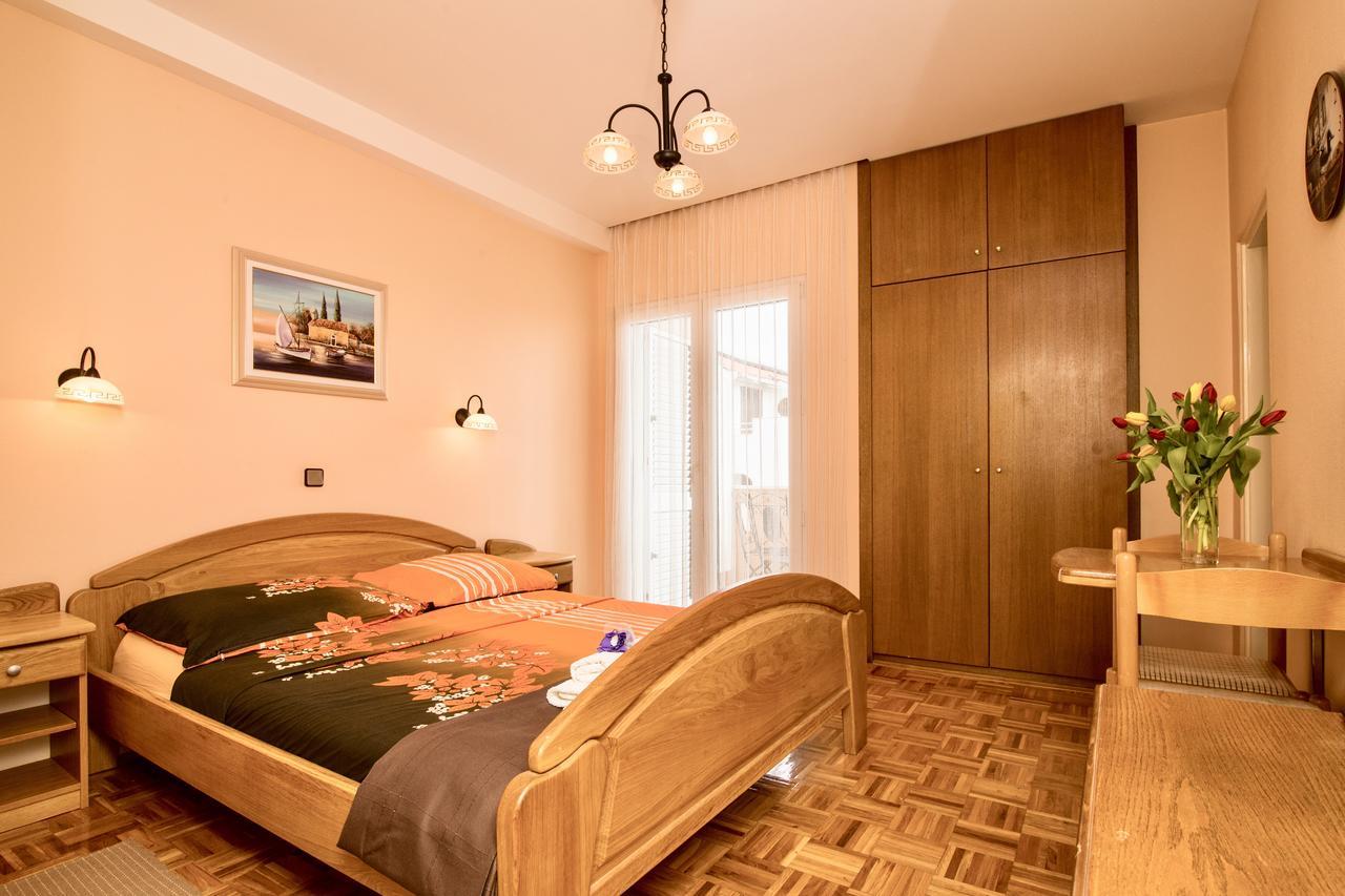 Pansion Adria Hotel Sveti Filip i Jakov Buitenkant foto