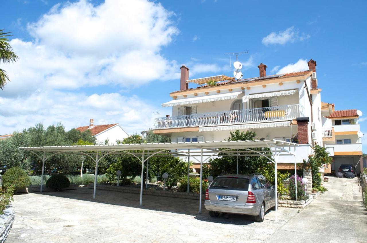 Pansion Adria Hotel Sveti Filip i Jakov Buitenkant foto